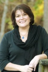 BOOK REVIEW: 'The Widow File': Introducing Dani Britton: Don't Underestimate This Tiny Gal S.G. Redling